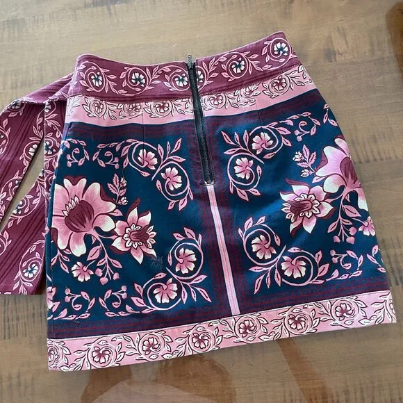 Farm Rio Ainika Charm Overlapped Denim Miniskirt Size 25 NWT - Picture 2 of 3